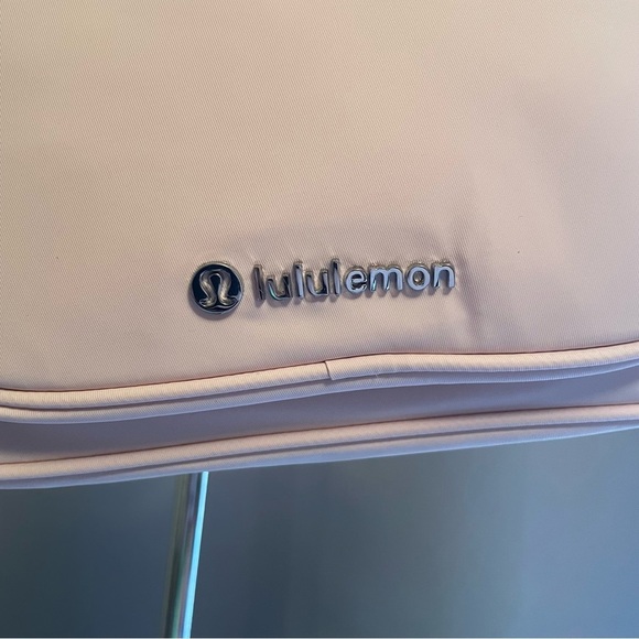 NWT Lululemon Crossbody Bag with Nano Pouch 2L Flush Light Pink Nylon Sold Out - Picture 2 of 16